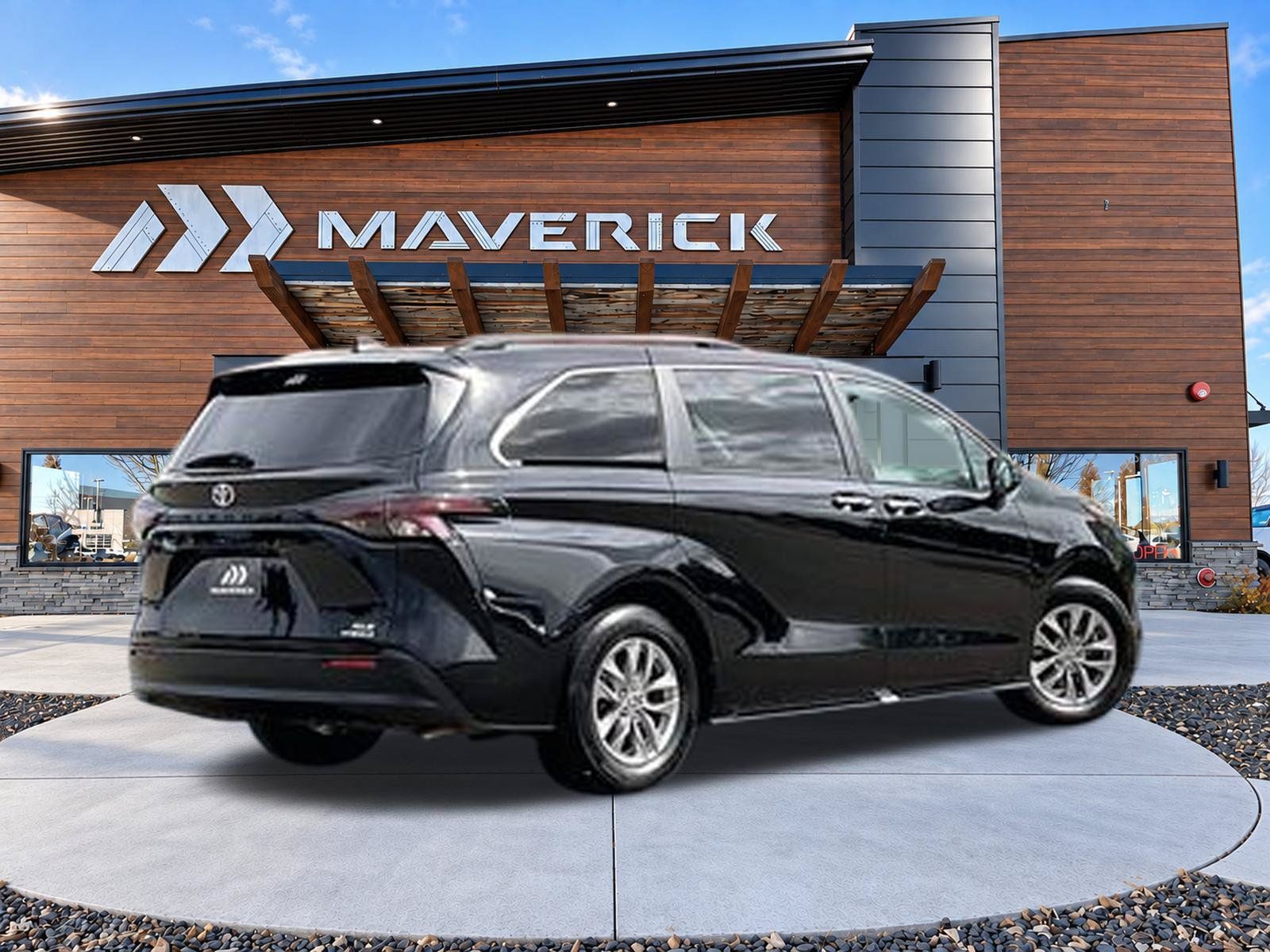 Used 2023 Toyota Sienna XLE FWD image 6