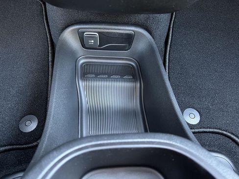 New 2026 Chrysler Pacifica Select image 30