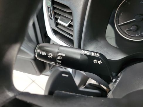 Used 2021 Nissan Rogue S image 41