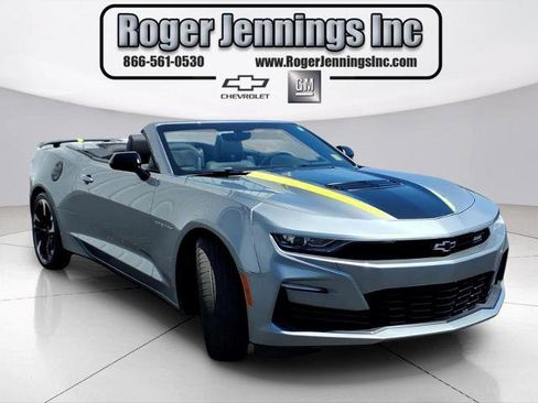Used 2023 Chevrolet Camaro SS RWD image 6