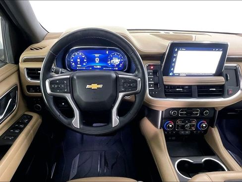 Used 2023 Chevrolet Tahoe Premier w/ Premium Package AWD/4WD image 6