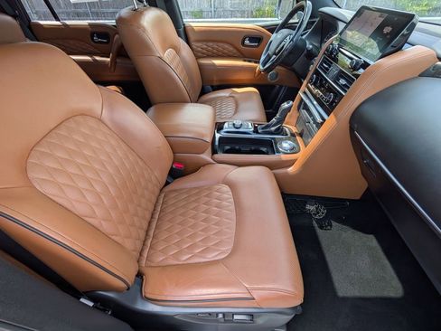 Used 2024 INFINITI QX80 Sensory w/ Cargo Package AWD/4WD image 30