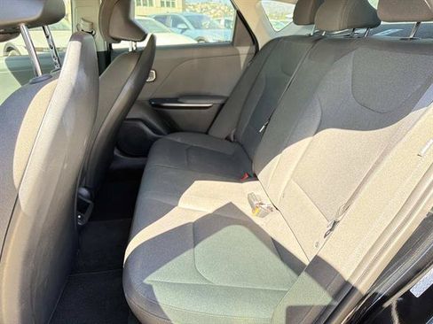 Used 2025 Kia K4 FWD image 11