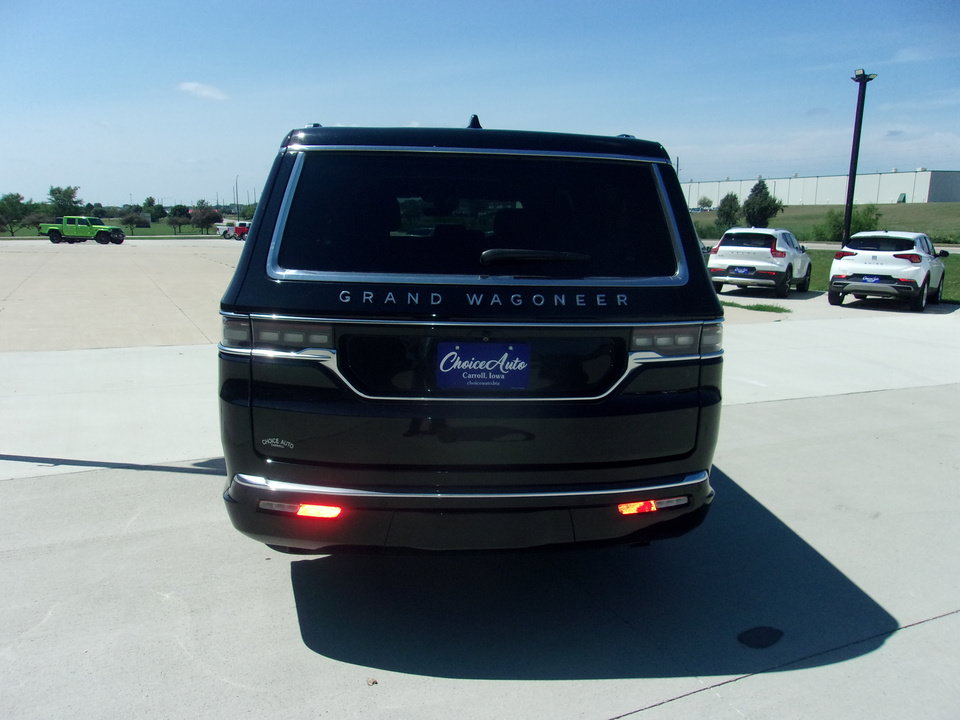 Used 2024 Jeep Grand Wagoneer L 4WD w/ Flexible Seating Group image 4