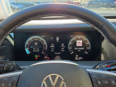 New 2026 Volkswagen Tiguan SE image 19