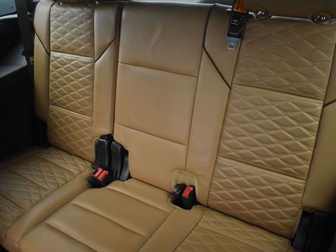 Used 2023 Cadillac Escalade Premium Luxury image 30