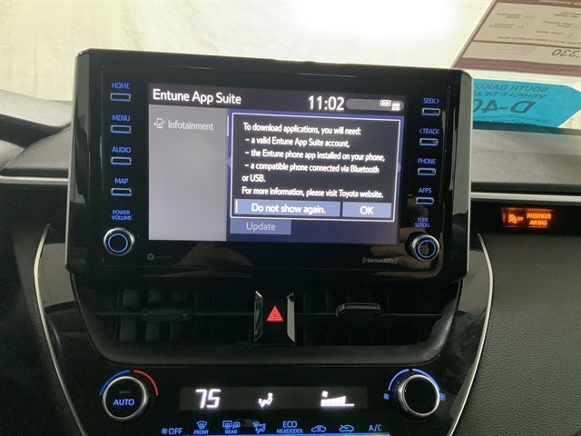 Used 2021 Toyota Corolla LE FWD image 25