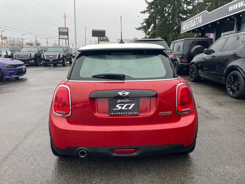 Used 2016 MINI Cooper 2-Door Hardtop image 4