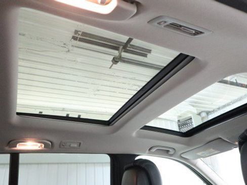 Used 2016 Mercedes-Benz GL 550 4MATIC image 14