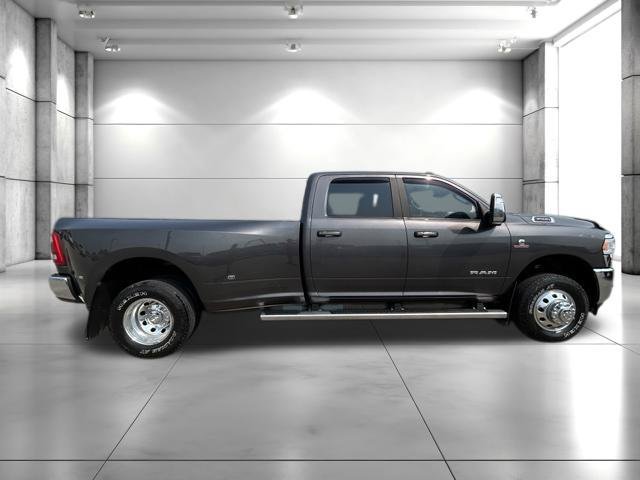 Used 2023 RAM 3500 Laramie AWD/4WD image 9