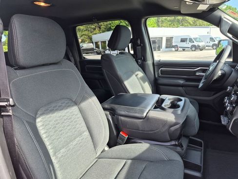 Used 2025 RAM 1500 Big Horn AWD/4WD image 31
