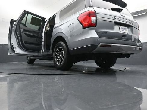 Used 2023 Ford Expedition Max XLT image 31