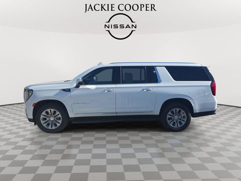 Used 2024 GMC Yukon XL Denali AWD/4WD image 8