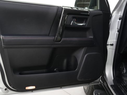 Used 2024 Toyota 4Runner TRD Off-Road Premium image 18