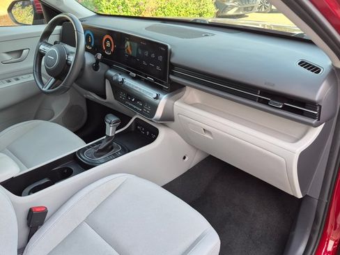 Used 2024 Hyundai Kona SEL FWD image 21