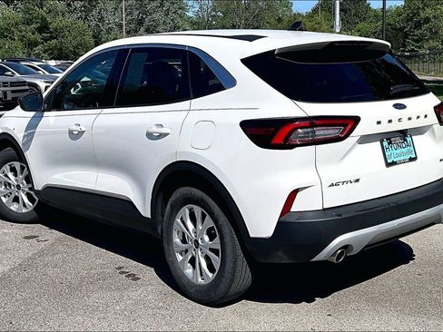 Used 2023 Ford Escape Active image 5