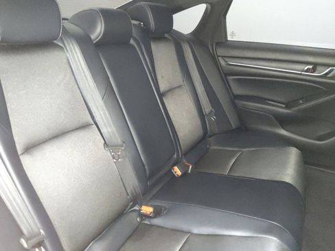 Used 2018 Honda Accord Sport image 19