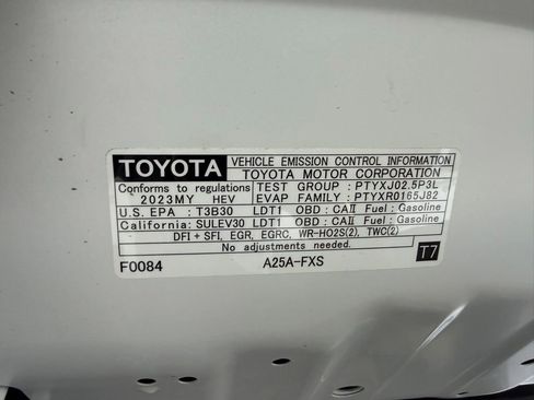 Used 2023 Toyota RAV4 XSE AWD/4WD image 36