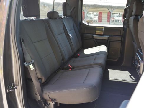 Used 2019 Ford F150 XLT w/ Equipment Group 302A Luxury AWD/4WD image 28