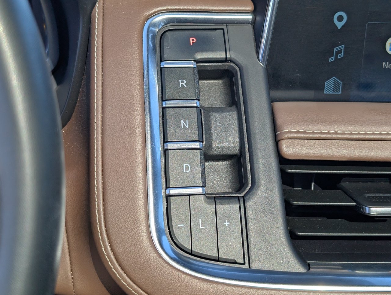 Used 2023 Chevrolet Tahoe High Country AWD/4WD image 19