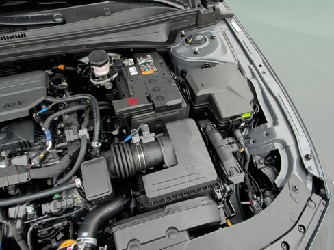 New 2026 Hyundai Elantra SE w/ Cargo Package image 18