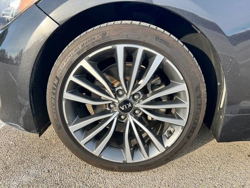 Used 2019 Kia Stinger RWD image 5