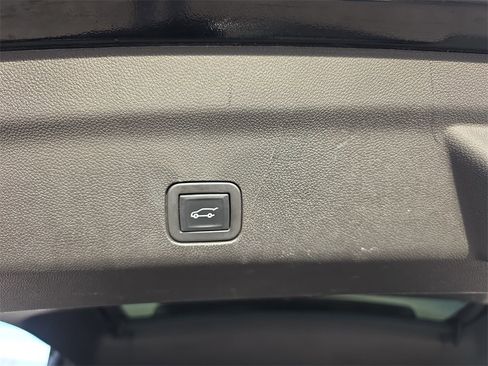 Certified 2023 Chevrolet Tahoe Z71 image 14