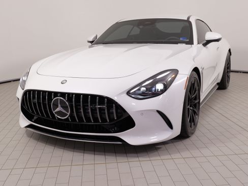 Used 2025 Mercedes-Benz AMG GT 63 image 5