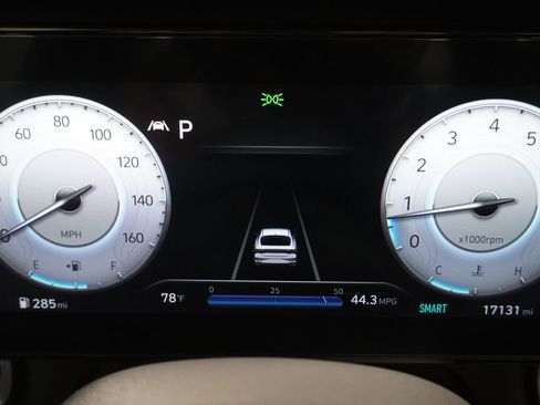 Used 2023 Hyundai Elantra SEL w/ Convenience Package FWD image 21