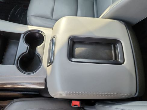 Used 2018 Chevrolet Tahoe LT image 20