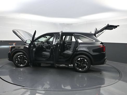 Used 2024 Kia Sorento S FWD image 38