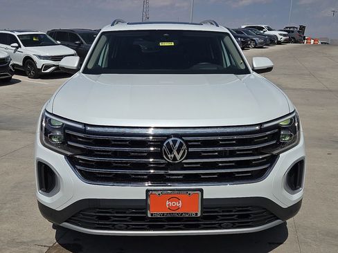 Used 2025 Volkswagen Atlas SEL image 3