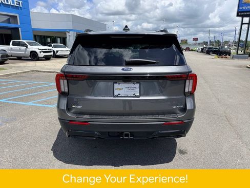 Used 2025 Ford Explorer ST-Line w/ ST-Line Street Pack AWD/4WD image 5