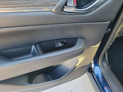 Used 2022 MAZDA CX-5 AWD 2.5 S w/ Premium Package image 12