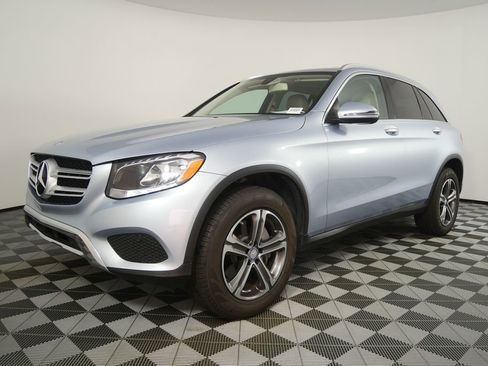 Used 2017 Mercedes-Benz GLC 300 4MATIC image 7