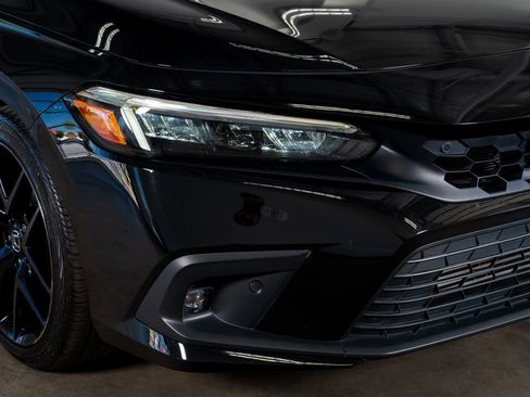 Used 2024 Honda Civic Sport Touring image 6