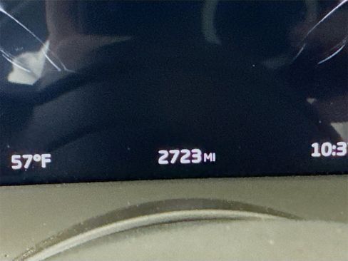 Used 2024 McLaren Artura image 12