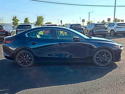 Used 2024 MAZDA MAZDA3 s FWD image 5