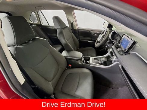 Certified 2021 Toyota RAV4 LE FWD image 23