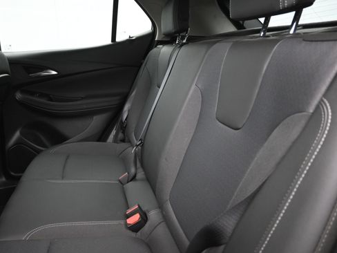 Used 2023 Buick Encore GX Preferred FWD image 24