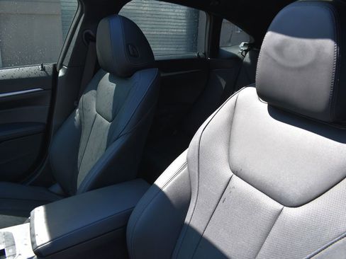 Used 2025 BMW i4 eDrive40 RWD image 9