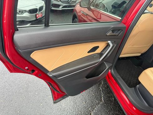 Used 2022 Volkswagen Tiguan SE image 19