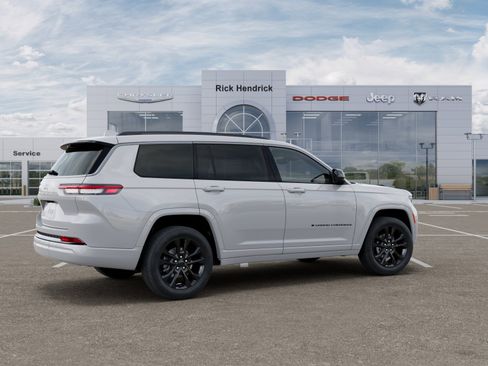 New 2026 Jeep Grand Cherokee L Limited AWD/4WD image 6