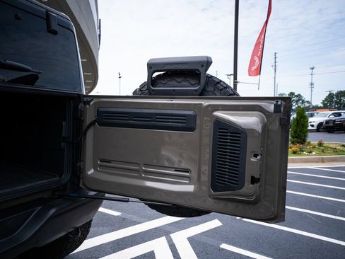 Used 2025 Ford Bronco Raptor AWD/4WD image 52
