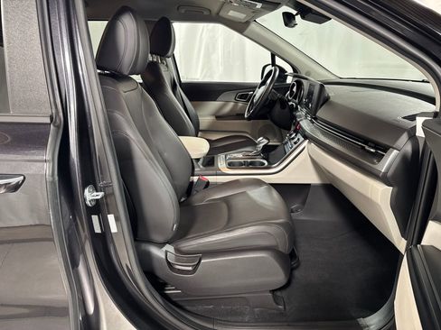 Certified 2022 Kia Carnival LX w/ Paint Protection Package image 31