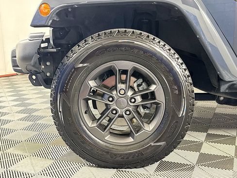Used 2018 Jeep Wrangler Sport AWD/4WD image 29