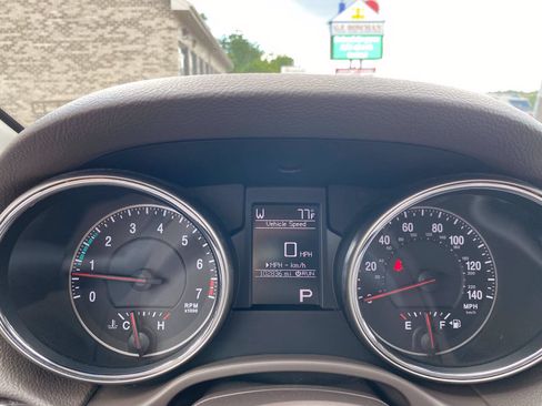 Used 2013 Jeep Grand Cherokee Laredo AWD/4WD image 26