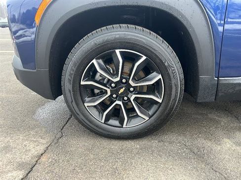 Certified 2023 Chevrolet TrailBlazer ACTIV w/ Sun and Liftgate Package image 10