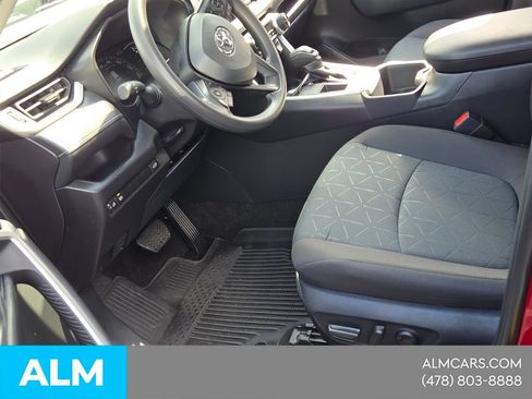 Used 2025 Toyota RAV4 XLE w/ Convenience Package FWD image 13