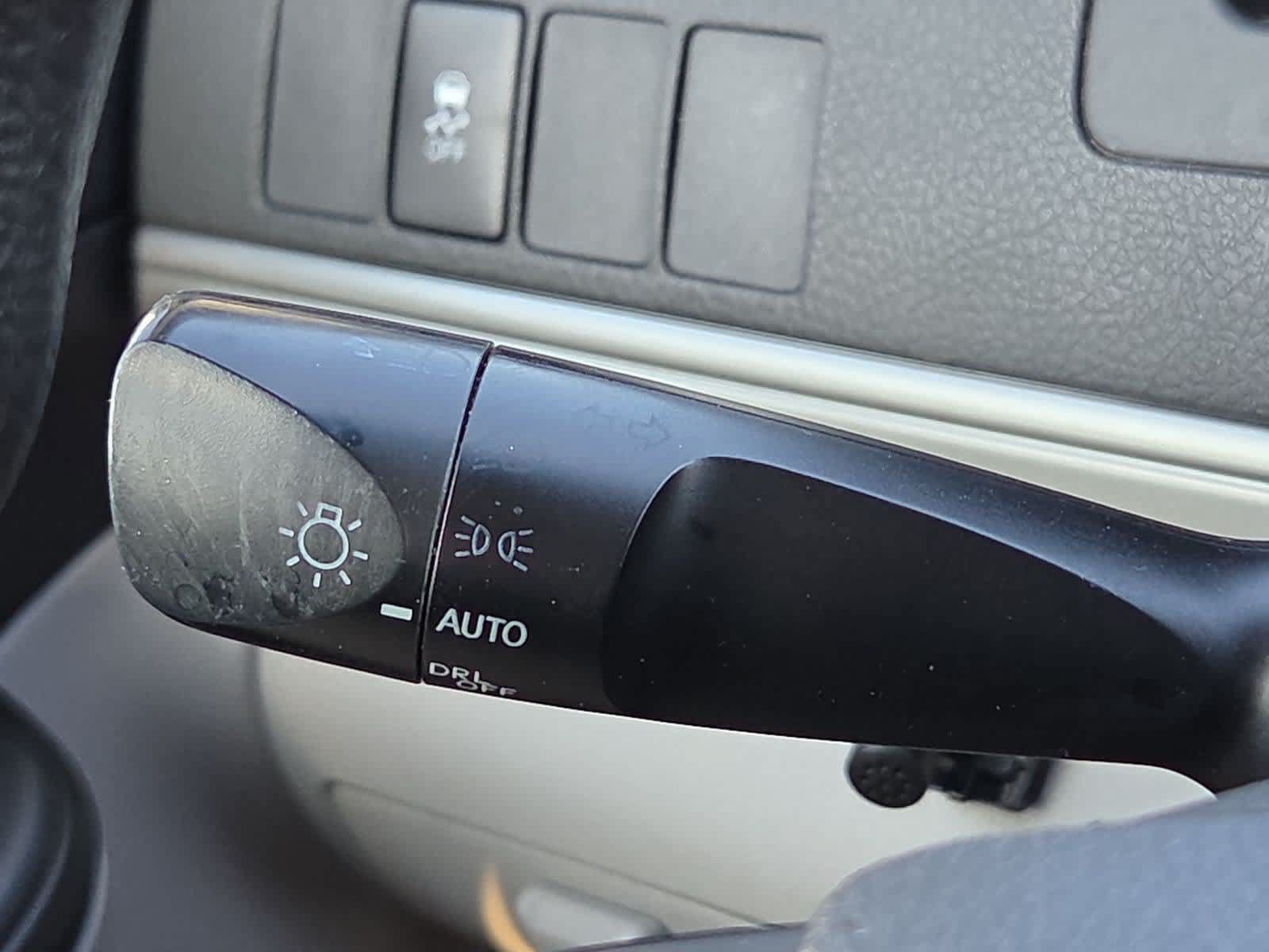 Used 2013 Toyota Camry LE FWD image 24